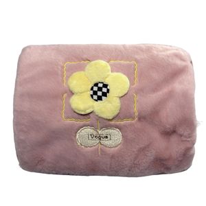 کیسه آب گرم  برقی مدل flower با ظرفیت 800 میلی لیتر