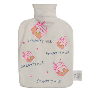 کیسه آب گرم کودک ایسیز  طرح strawberry milk مدل is330.28